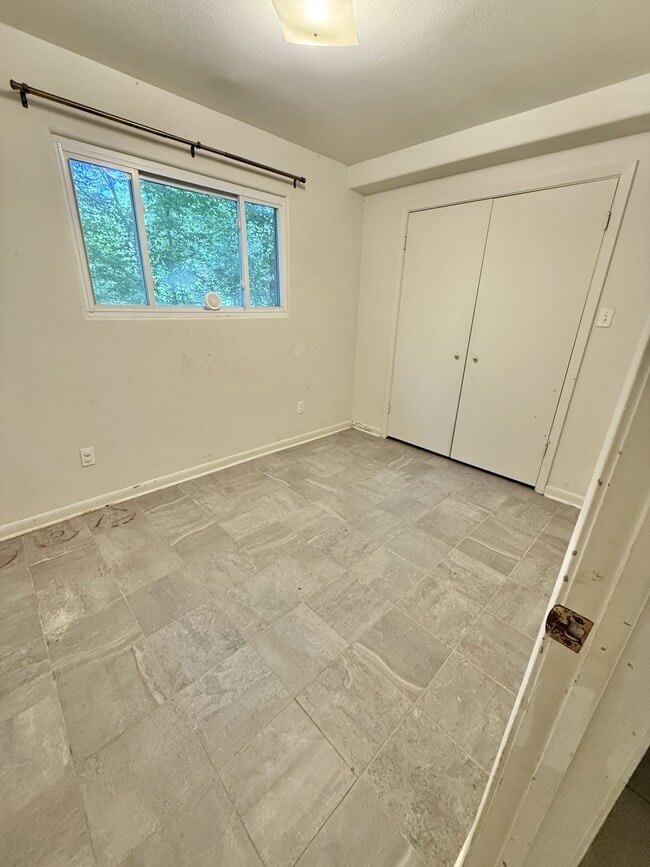 Building Photo - 207 Brantley Cir