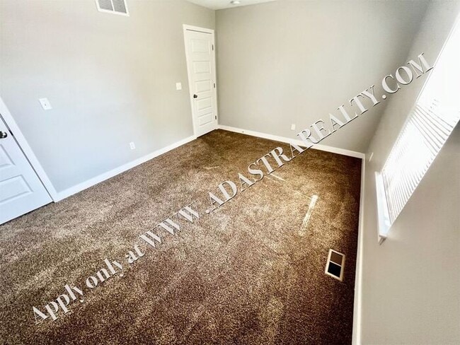Building Photo - Beautiful Home in Independence-Available NOW!!