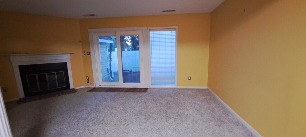 Building Photo - 2501 Saint Christopher Cir SW