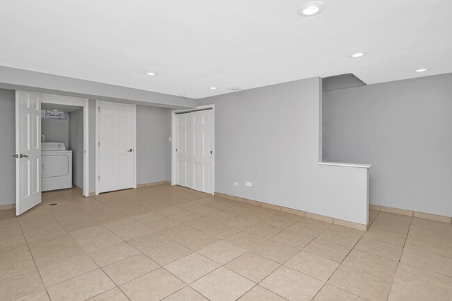 Building Photo - 15 S Waiola Ave