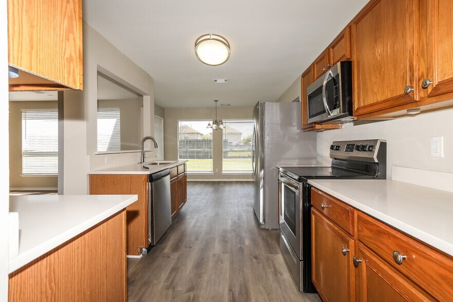 Building Photo - 24231 Bar Kay Ln