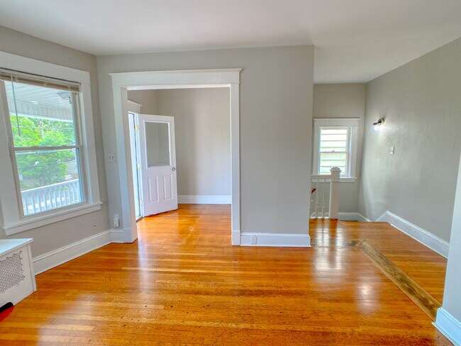 Building Photo - 544 Hudson Ave