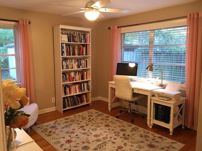 Building Photo - 776 Thora Blvd