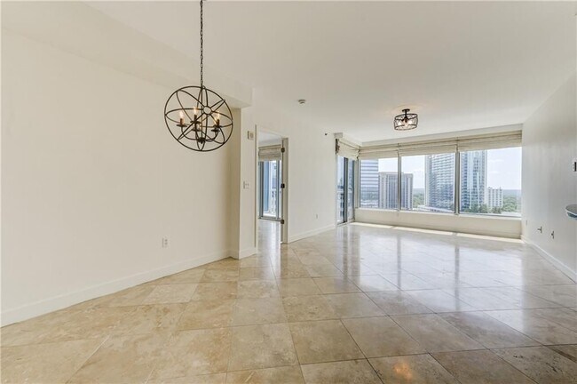 Building Photo - 3338 Peachtree Rd