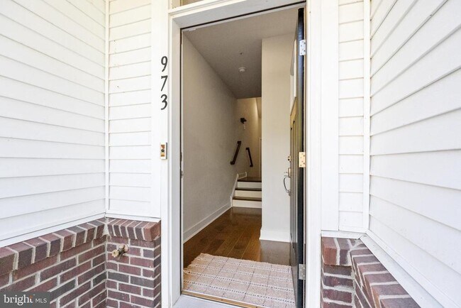 Primary Photo - 973 Skylar Ct.