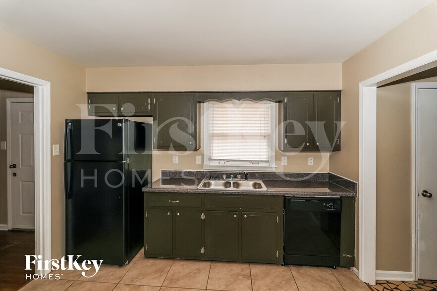 Building Photo - 2915 Falkirk Rd