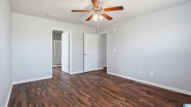 Building Photo - 3821 Kendall Brook Dr