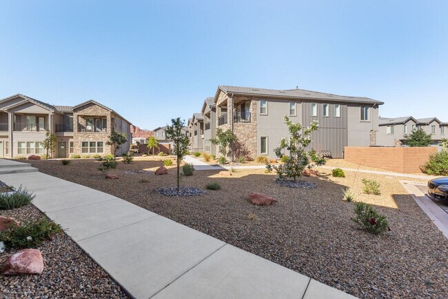 Building Photo - 350 W Old Hwy