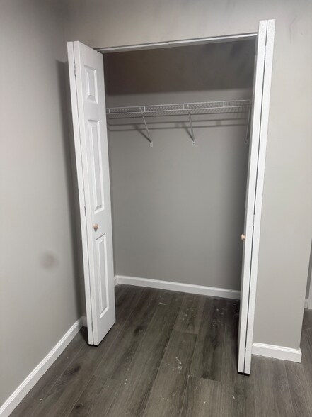 Building Photo - 3568 3rd Ave