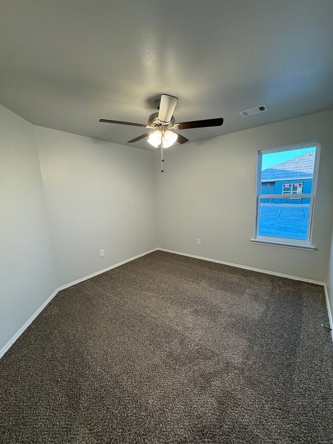 Building Photo - Brand new construction 3/2/2 CISD!!!!!! 1/...