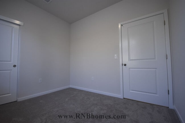 Building Photo - 3921 Slurry St
