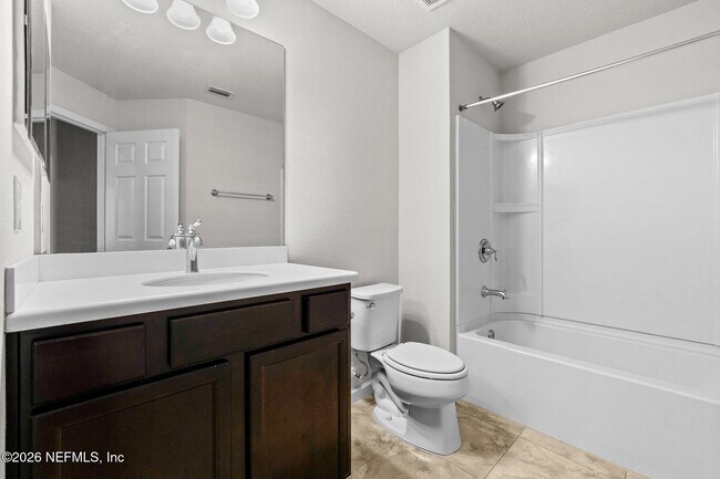 Building Photo - 6791 Roundleaf Dr