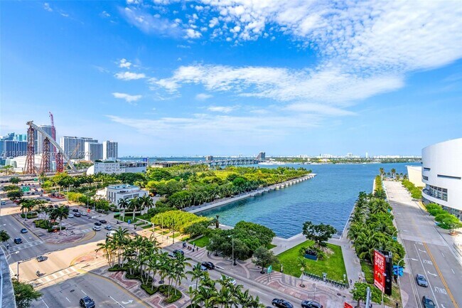 Building Photo - 888 Biscayne Blvd