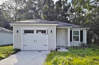 Building Photo - 5338 Chenango Blvd