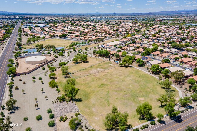 Building Photo - 9941 W Tonopah Dr