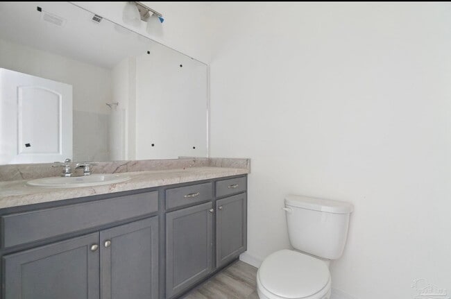 Building Photo - 801 E Gonzalez St