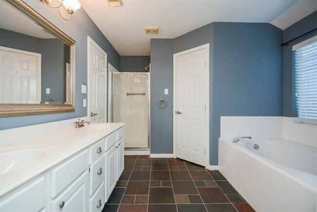 Building Photo - 13639 Country Pine Ct