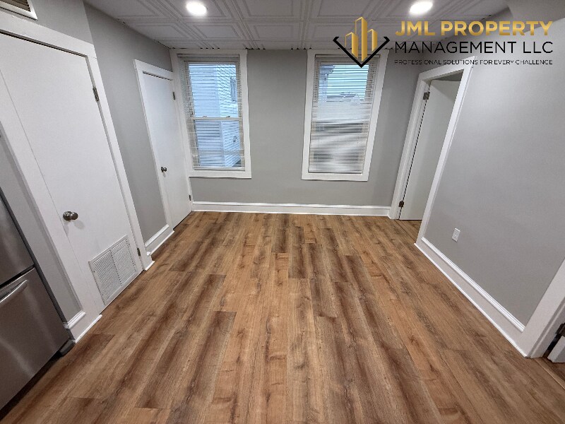 Building Photo - 321 Union St