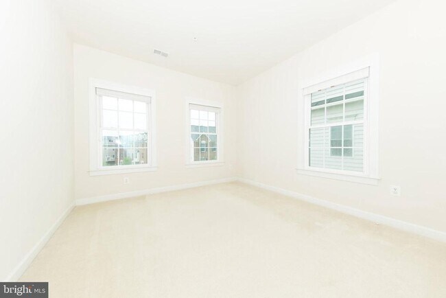 Building Photo - 5255 Stream Bank Ln