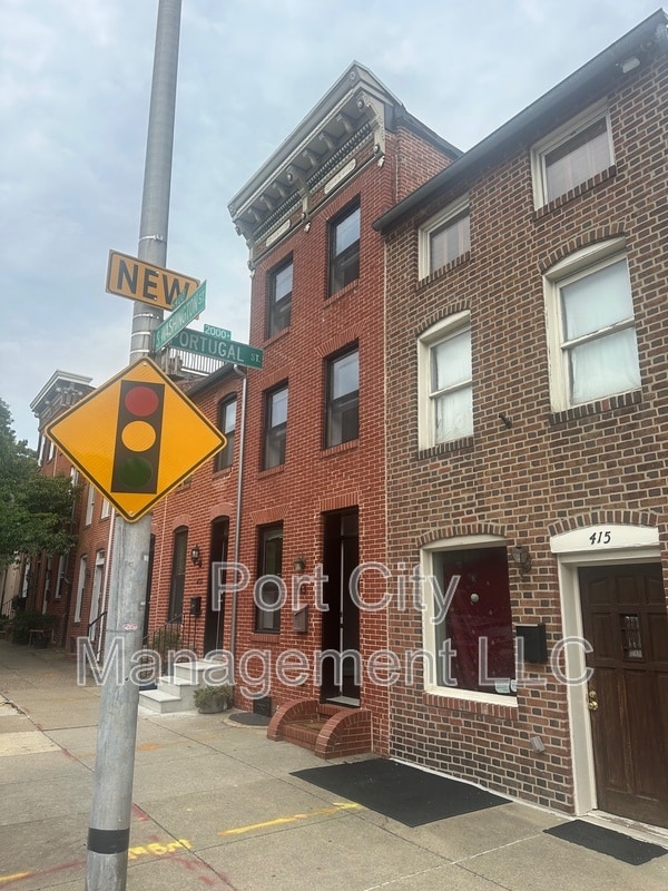Building Photo - 413 S Washington St