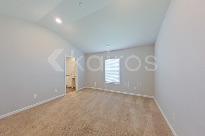 Building Photo - 1422 Native Gdn Rd