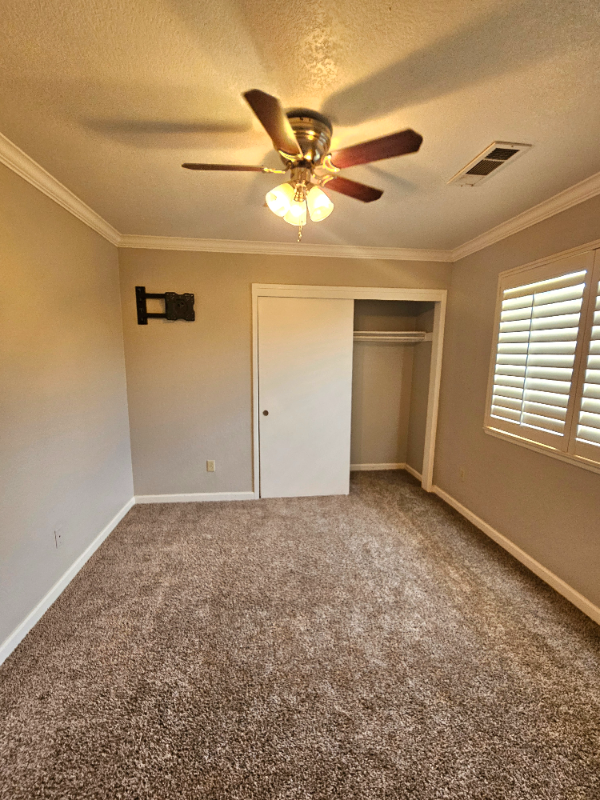 Building Photo - 468 Cherry Ln