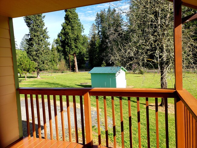 Building Photo - 28450 Pleasant Valley Rd