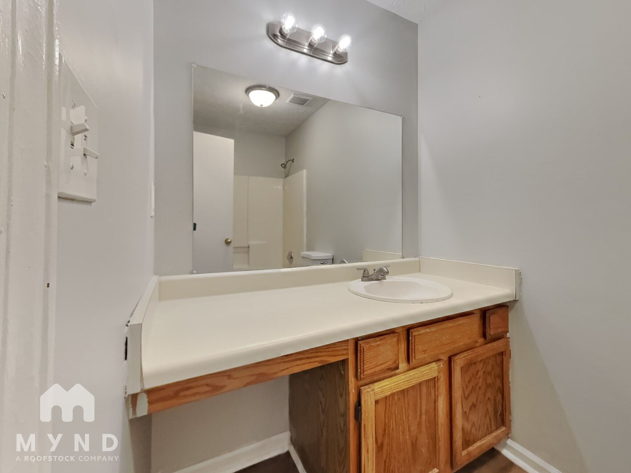Building Photo - 5995 Homestead Cir