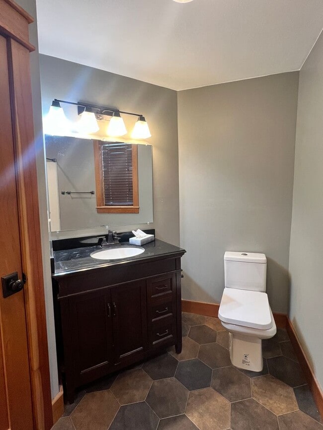 Building Photo - 1414 Jefferson St