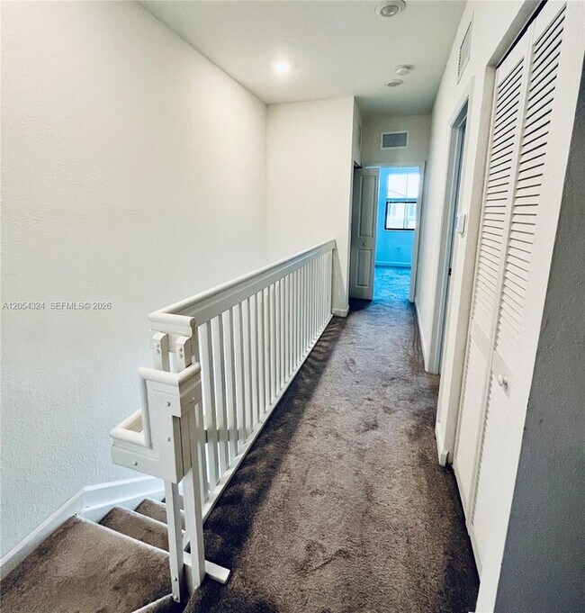 Building Photo - 10124 SW 228th Ln