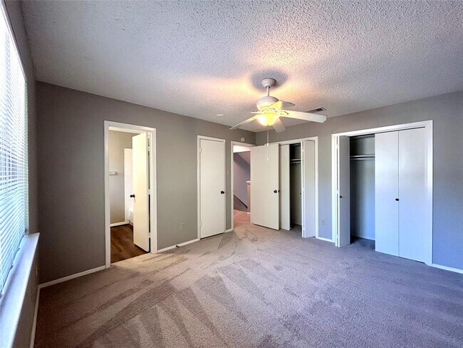 Building Photo - 7613 Navarro Pl