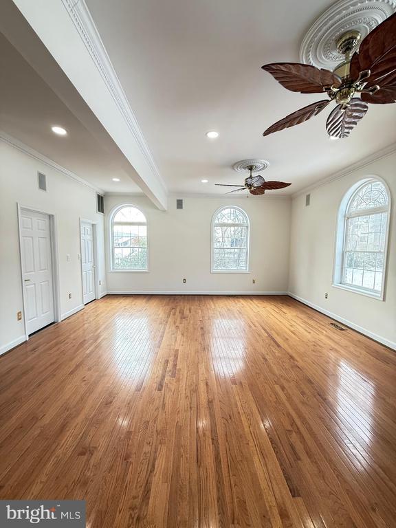 Building Photo - 3003 Preston Ave