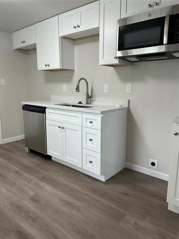 Building Photo - 407 N Justin Ave