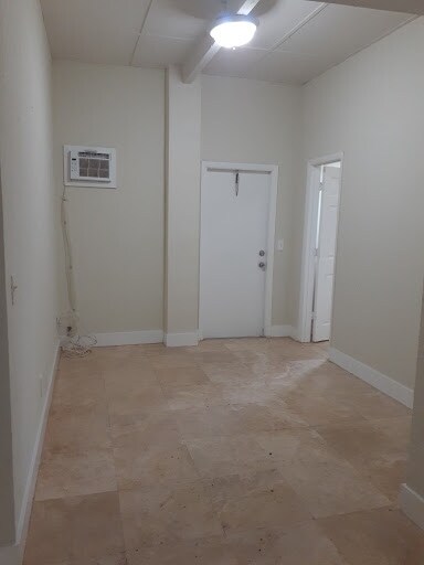 Primary Photo - 873 F Rd
