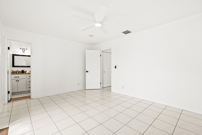 Building Photo - 17 Fayette Dr