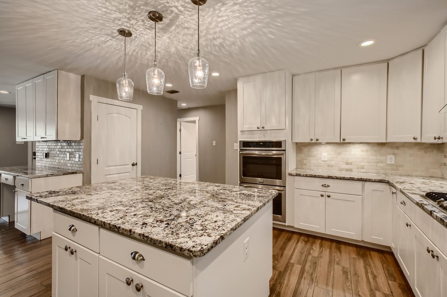 Building Photo - Beautifully updated Northwood home near Northridge Park
