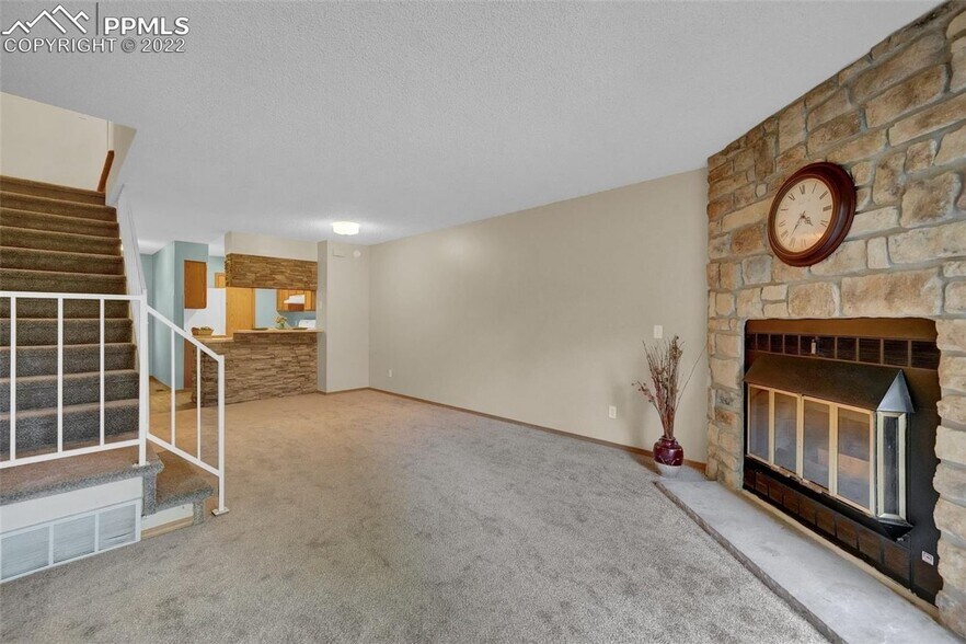 Building Photo - 3467 Queen Anne Way