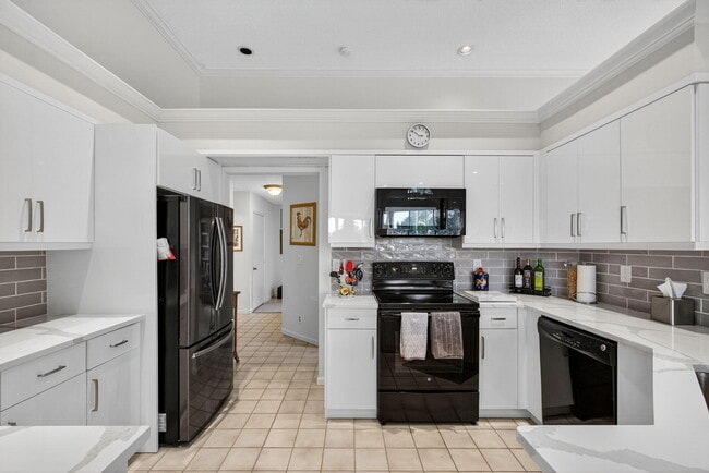 Building Photo - 773 Windermere Way