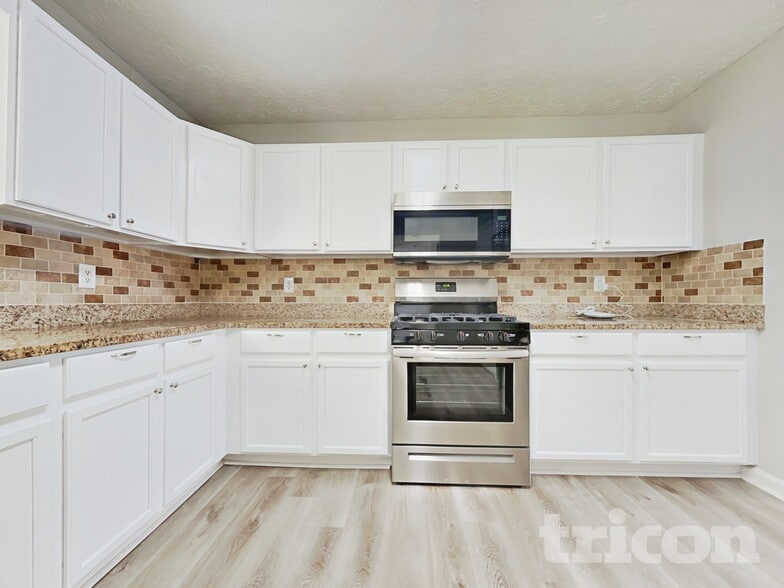 Building Photo - 1621 Smithson Dr