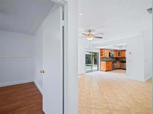 Building Photo - 15531 SW 54th Terrace