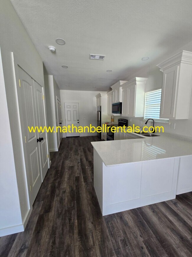Building Photo - 264-66 Chisholm Trail