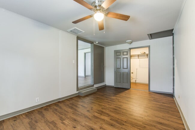 Building Photo - 2448 NW 42nd St