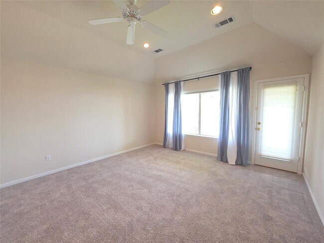 Building Photo - 9260 Deepwater Dr