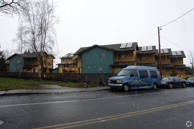 Building Photo - Clara Vista Townhomes