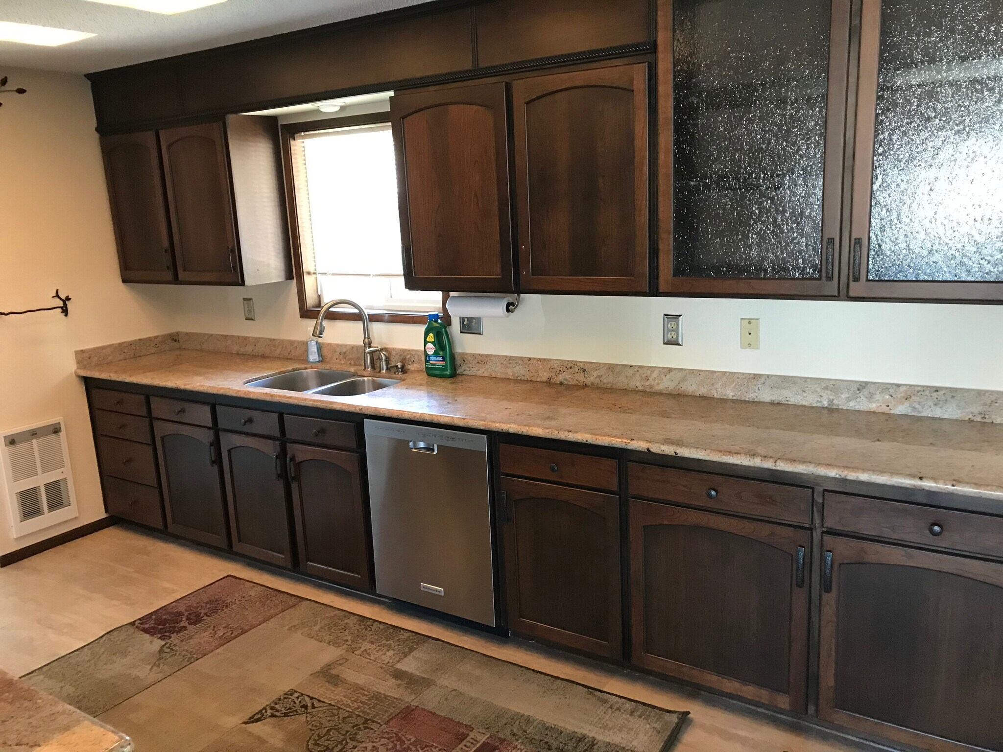 Building Photo - 2004 Kelso Ave