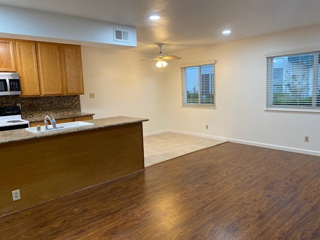 Building Photo - 5590 Judith St
