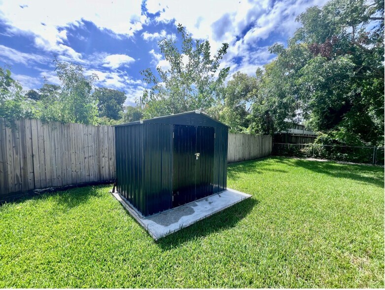 Building Photo - 4648 Cardinal Blvd