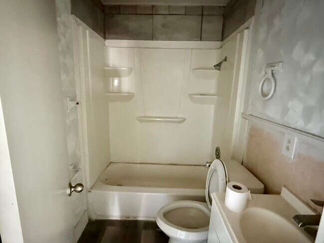 Building Photo - 6117 20th St