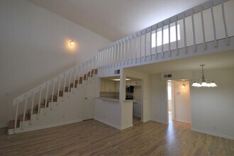 Building Photo - 6401
