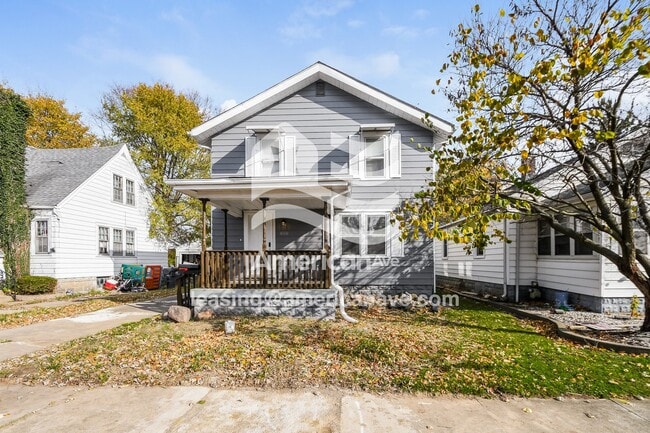 Building Photo - 3002 McKinley St